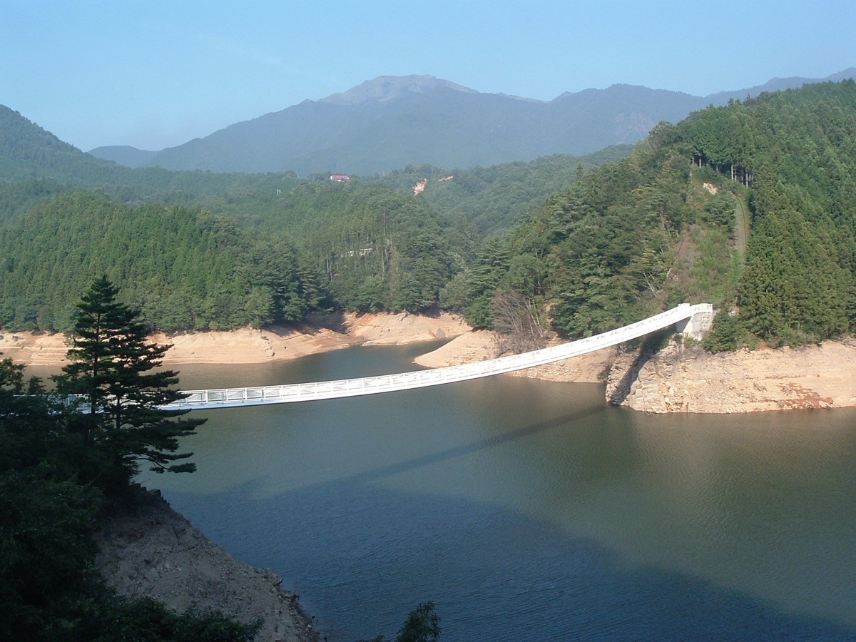 Mount Dōgamori seen from Lake Omogo