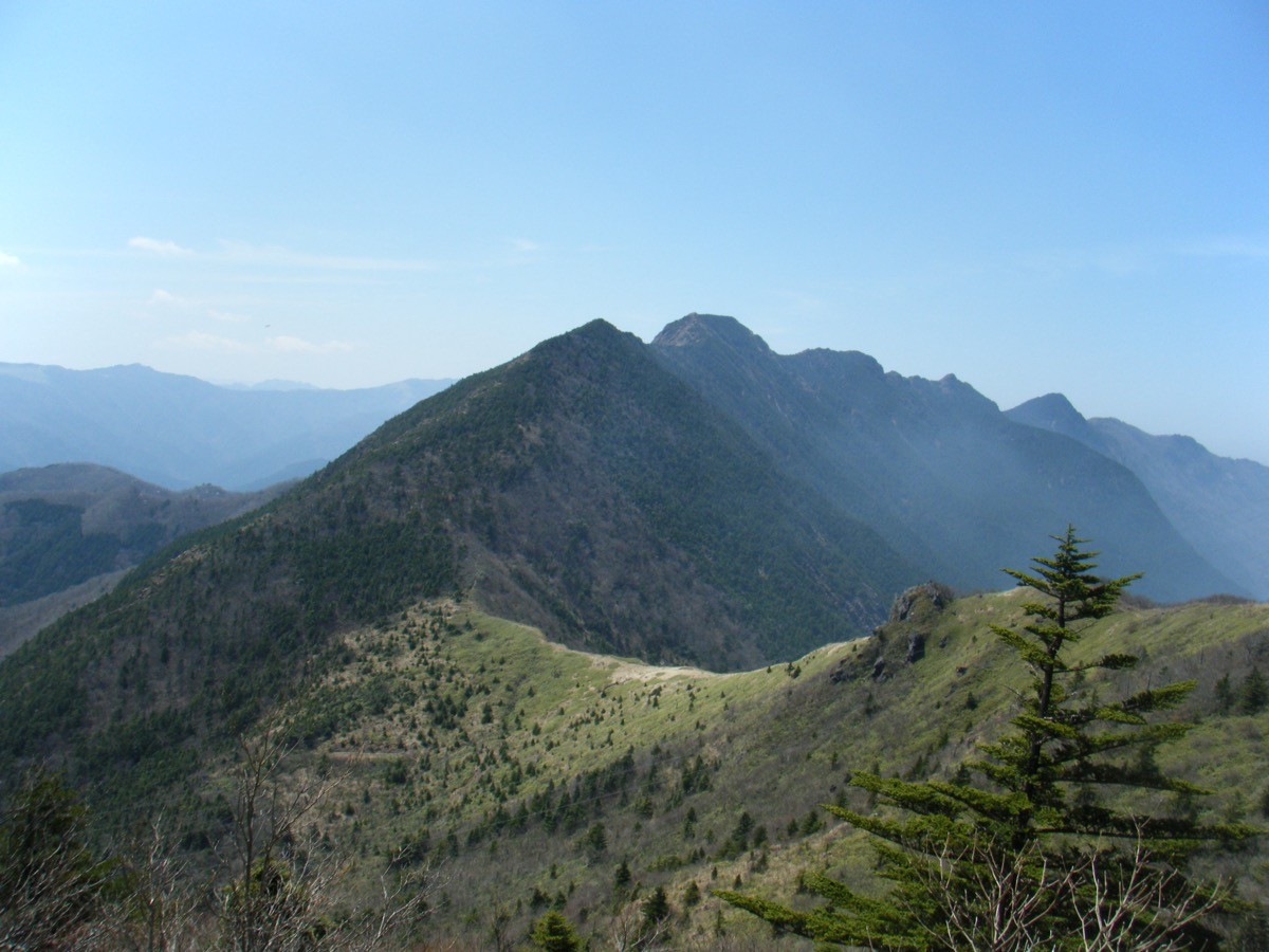 Mt. Higashiakaishi