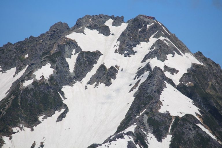 Summit of Mt. Kitahotaka with the Kitahotaka hut
