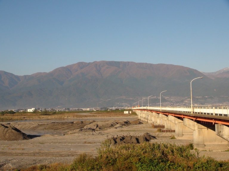 Mt. Kushigata from Asahara bridge