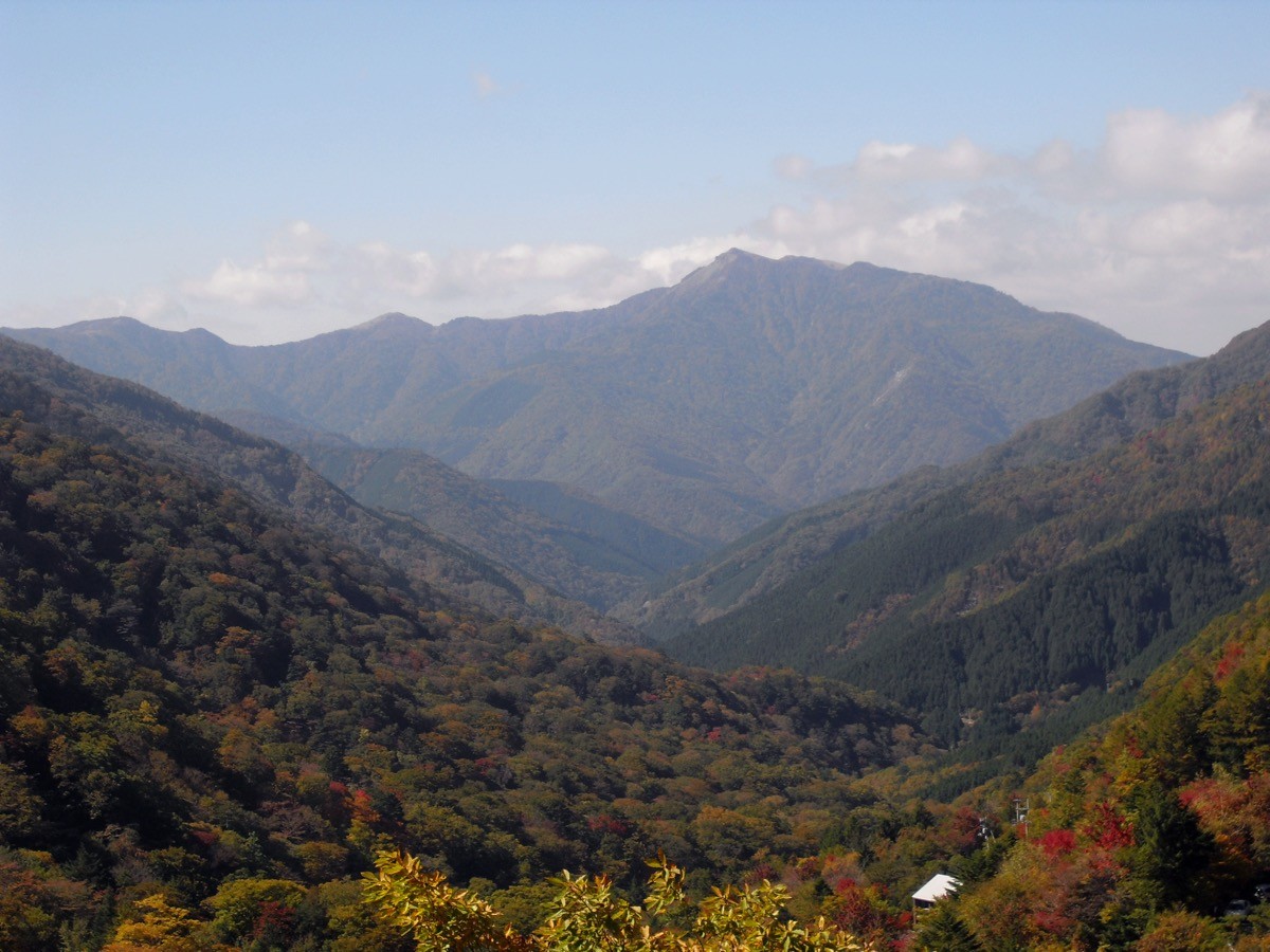 Mt. Miune from the Tsurugi side