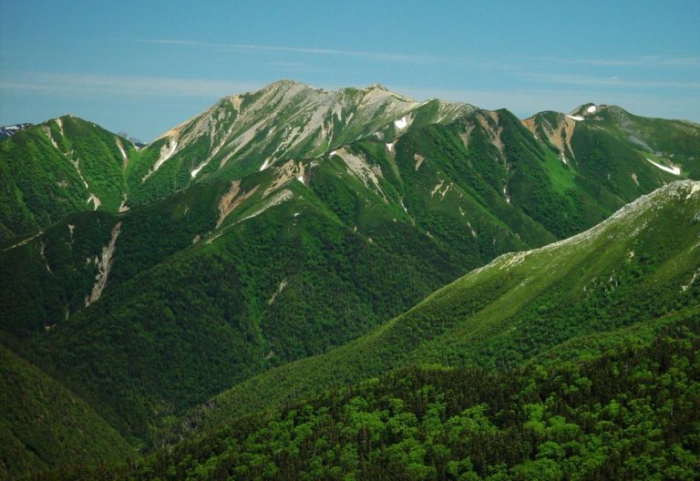 Mt. Otensho seen from Mt. Cho