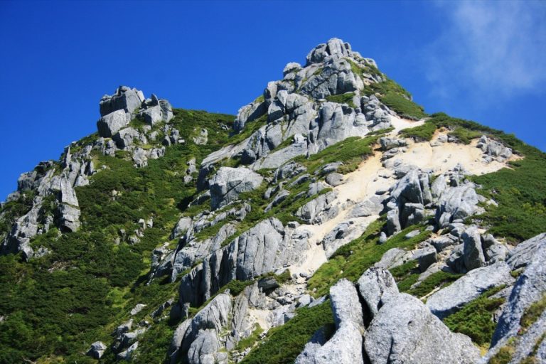 The rocky peak of Sengairei