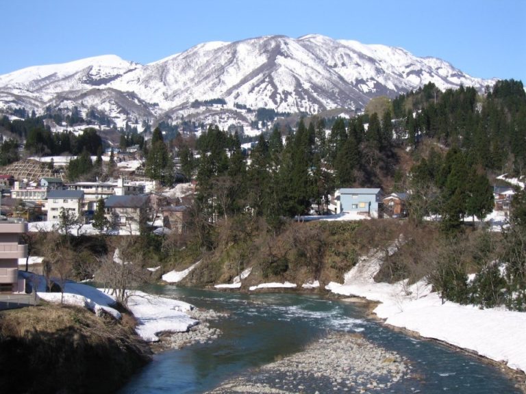 Mt. Sumon from Irihirose